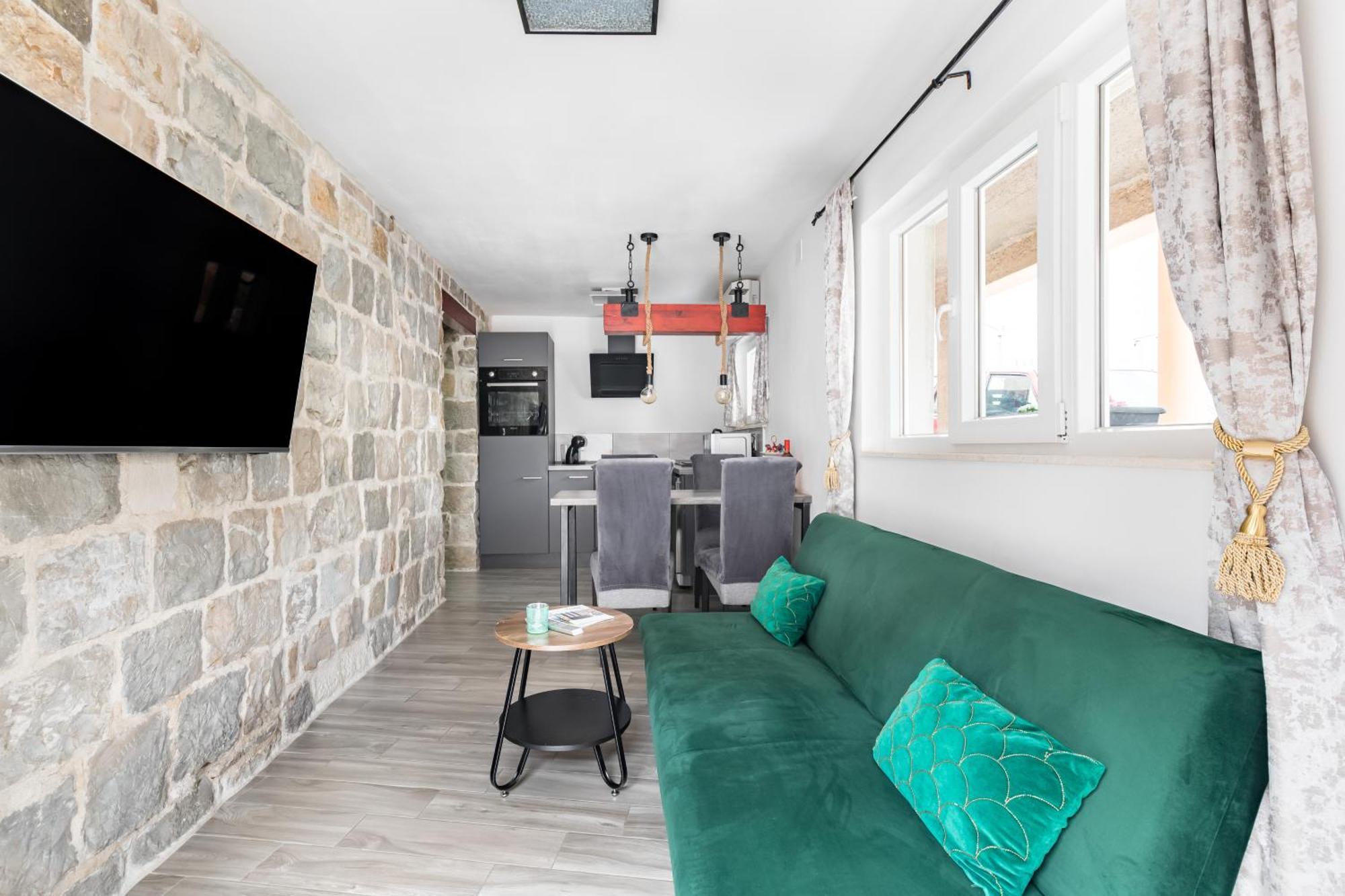 Heritage Apartman Geza In Centar With Private Parking Kastela Bagian luar foto
